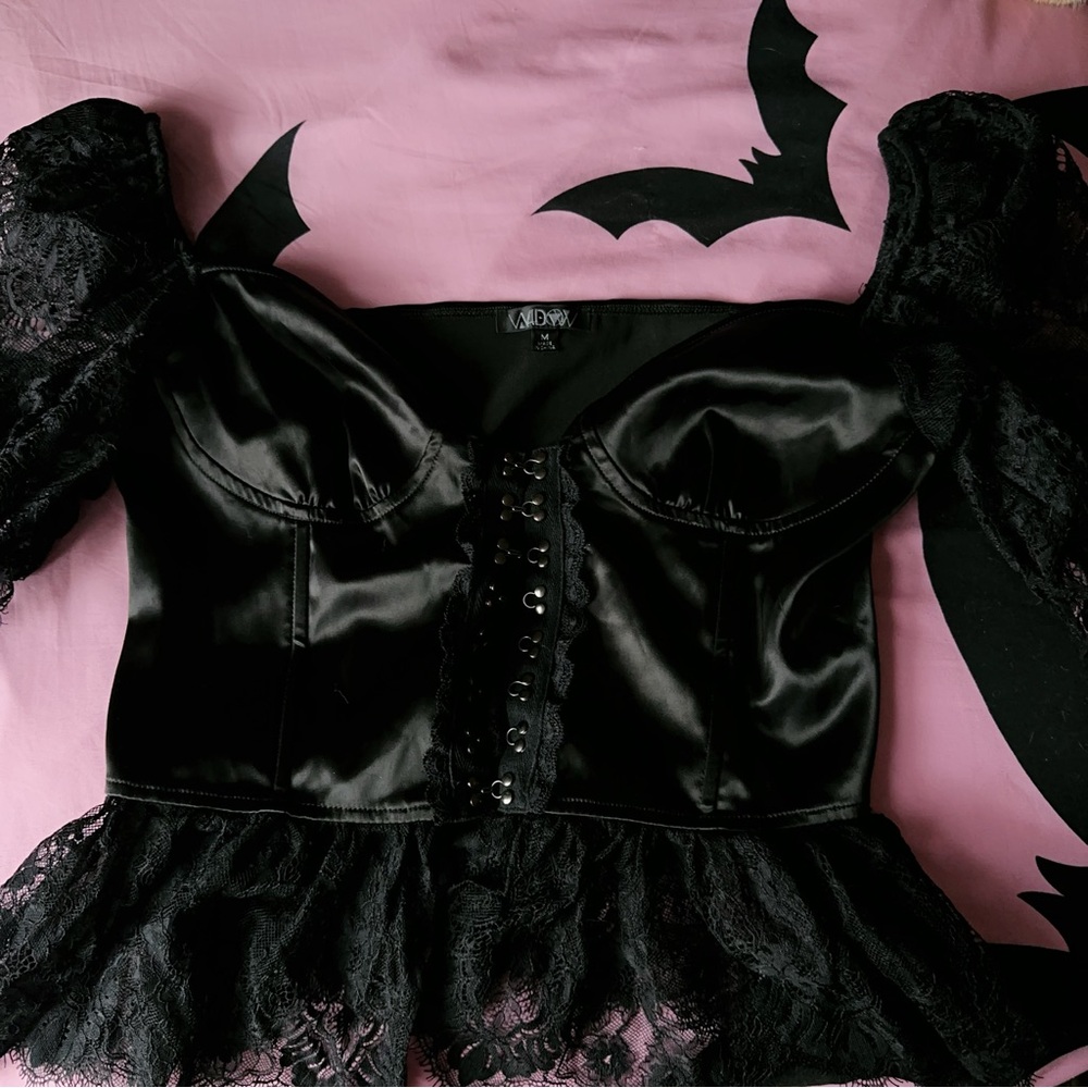 Widow dolls kill crop top M